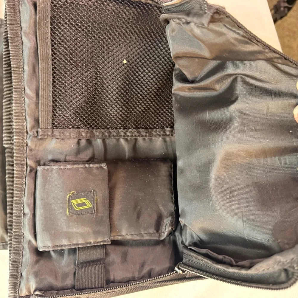 Targus Black and Gray Laptop Bag